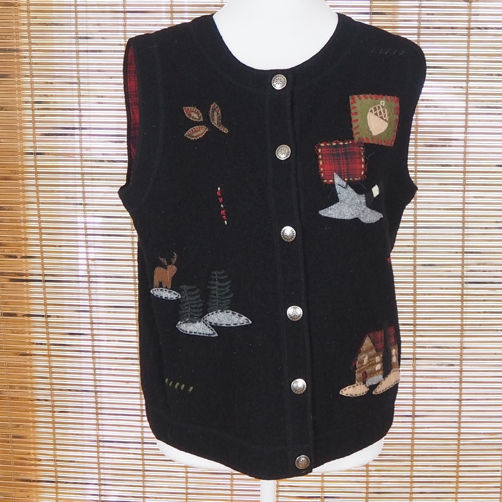 VTG Woolrich 100% Wool Vest Womens M Black Cabin Lodge Embroidered Button Up